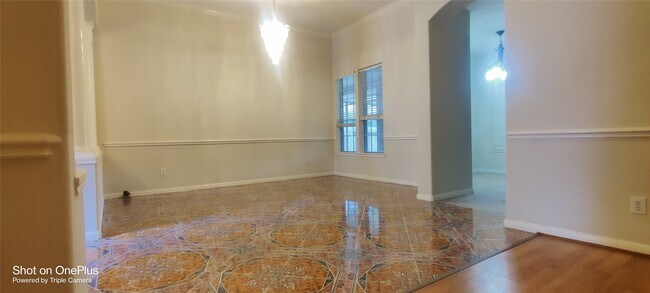 Building Photo - 3302 E Cedar Hollow Dr