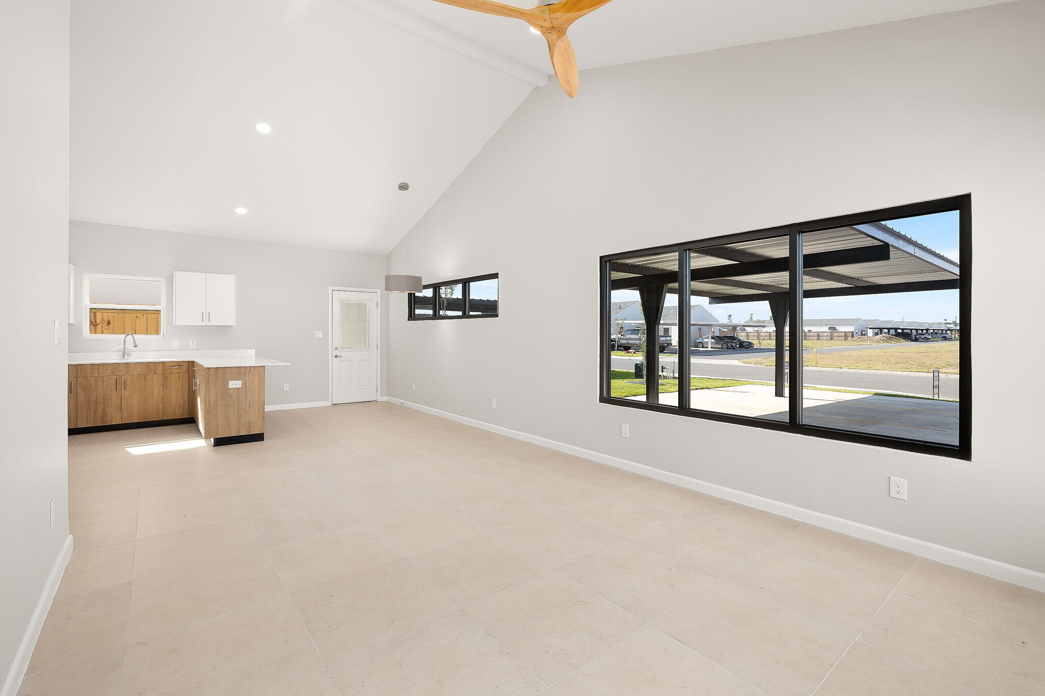 Building Photo - 2700 Robin Rd