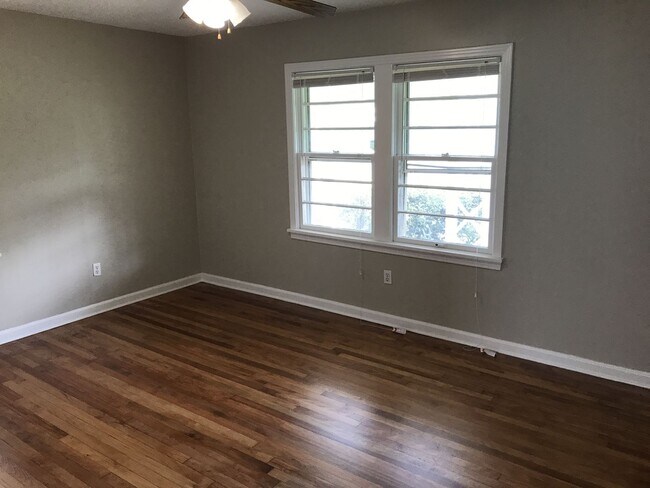 Building Photo - Pre Leasing for fall 2026! 3/2 in Tech Terrace