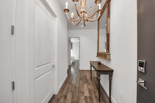 Building Photo - 4521 San Felipe St