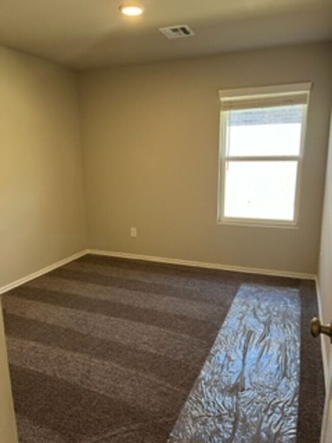 Building Photo - Beautiful New Home!