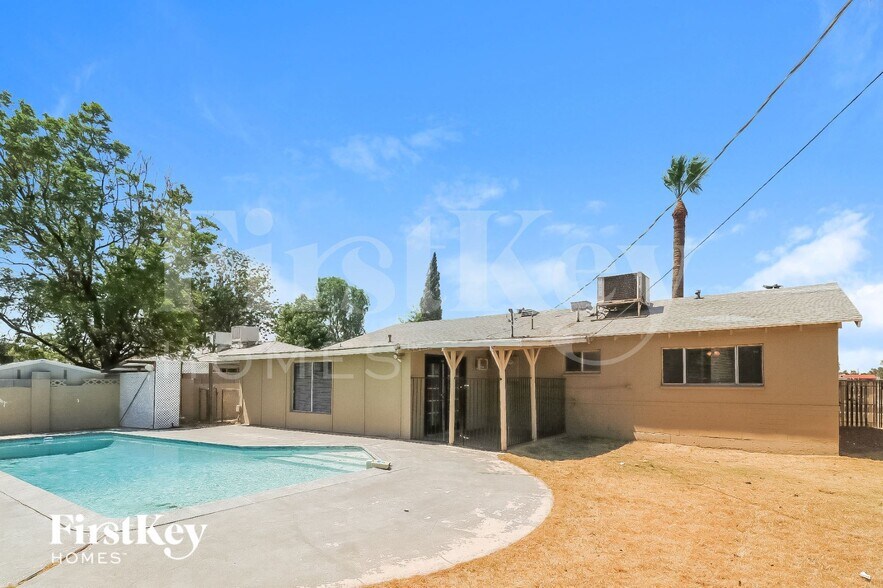 Building Photo - 3301 W Windrose Dr