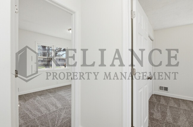 Building Photo - 6651 N Scottsville St