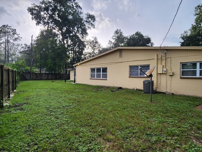 Building Photo - 3453 NW 1st Ct