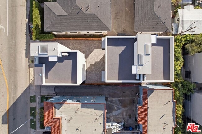 Building Photo - 2837 Redondo Blvd