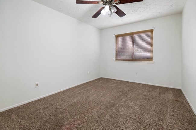 Building Photo - 3719 Straightfork Dr