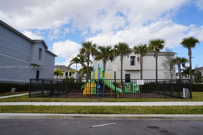 Building Photo - 385 NW 9th St