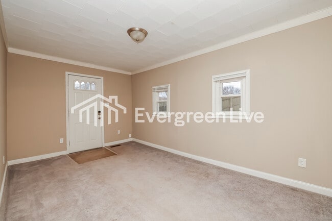 Building Photo - 4555 Oakdell Ave