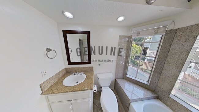 Building Photo - Coming Soon: Charming 2 Bed 2 Bath Condo i...