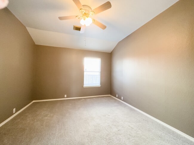 Building Photo - 2301 Drue Ln