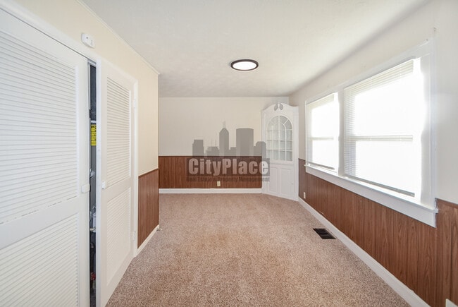 Building Photo - 2153 Wallace Ave