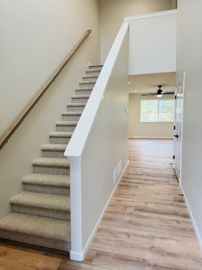 Building Photo - Brand New Duplex with upgraded finishes th...