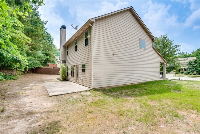 Building Photo - 933 Whitfield Oak Way NE