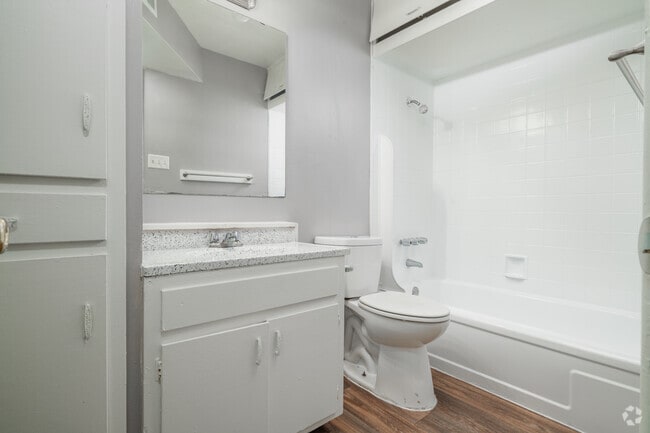 1BR, 1BA 740SF Bathroom - Liberty Ridge
