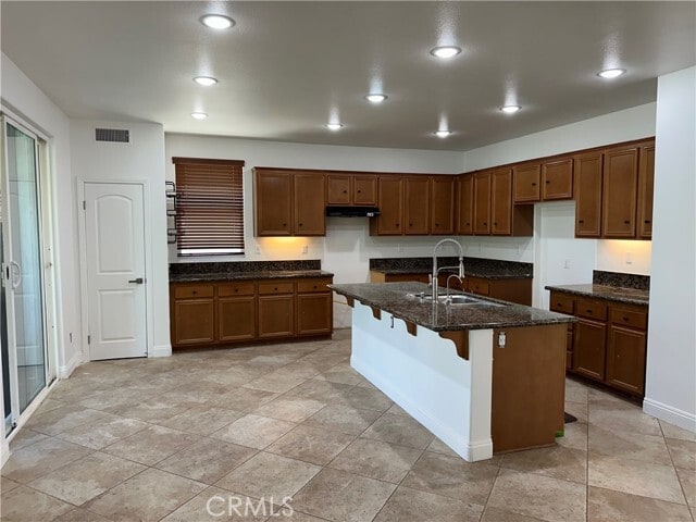 Building Photo - 36848 Torrey Pines Dr