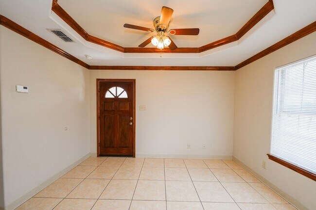 Building Photo - 2704 San Agustin Ave