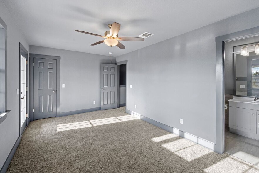 Building Photo - 38 Deer Ridge Rd