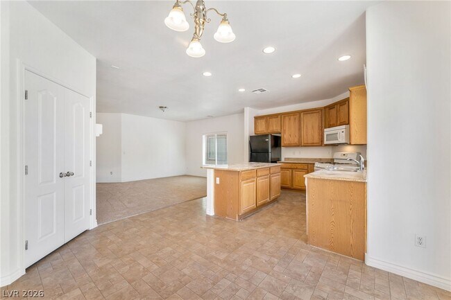 Building Photo - 2621 Lazy Leopard Ct