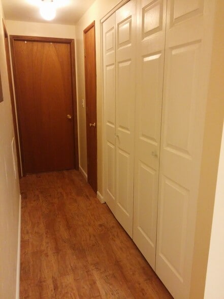 Building Photo - 1358 NW Hall Dr