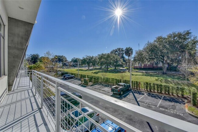 Building Photo - 302 SE Broadway St