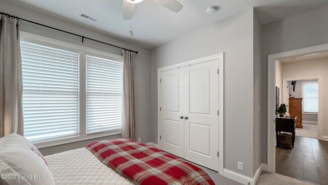 Building Photo - Enviable 4 bedroom and 3.5 bath home with 3 car garage available in North Commons