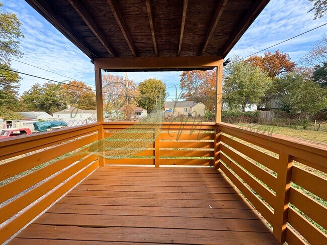 Building Photo - 5 BEDROOM IN INDEPENDENCE!!!