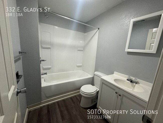 Building Photo - 332 E Gladys St