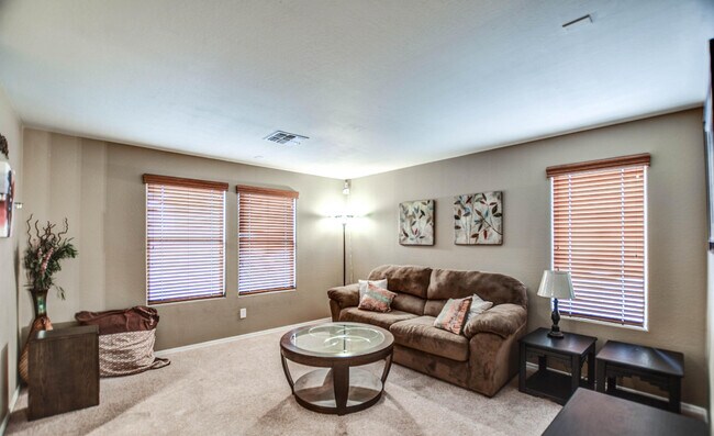 Building Photo - 8064 W Rushmore Way