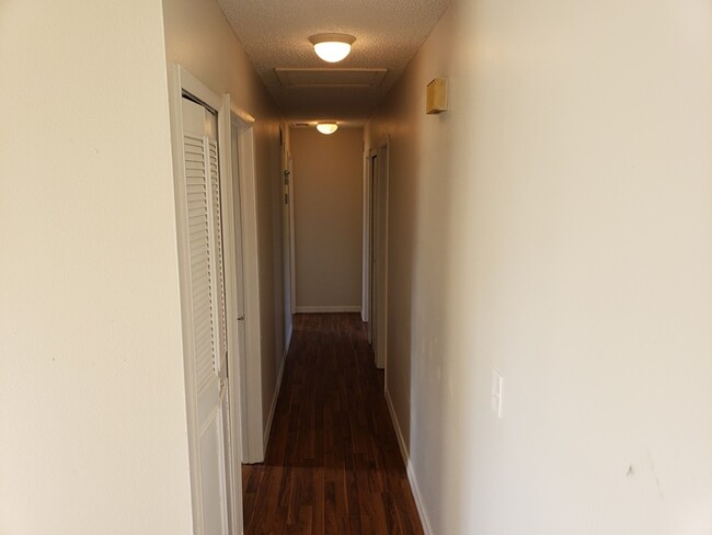 Building Photo - 2904 Foxdale Dr