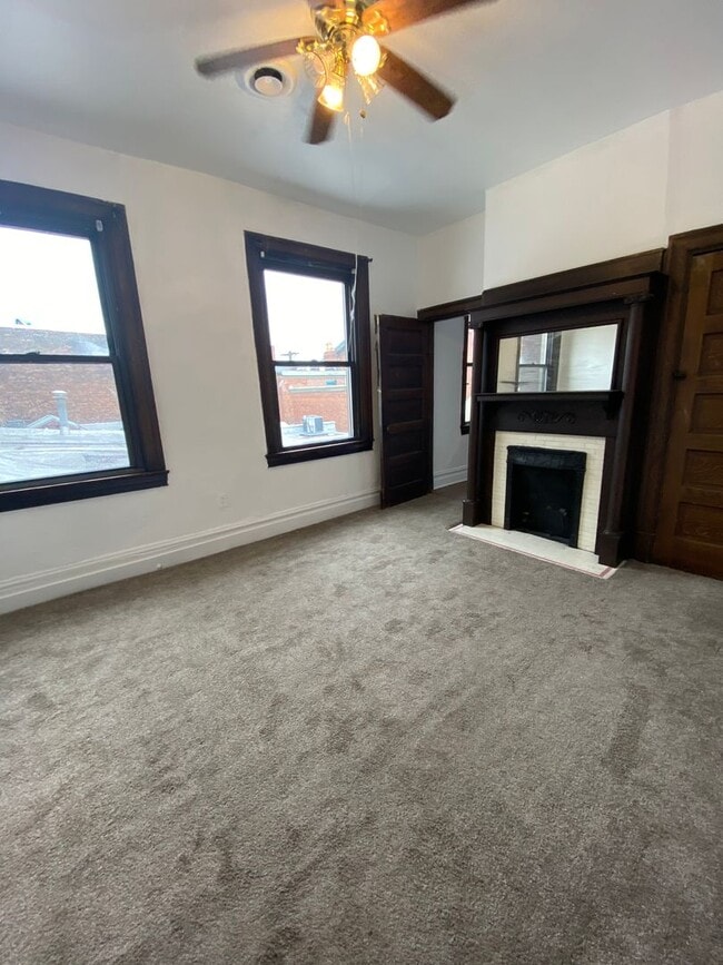 Building Photo - 1309 E Carson St