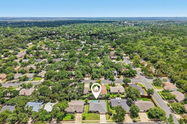 Building Photo - 2717 Charlesworth Dr