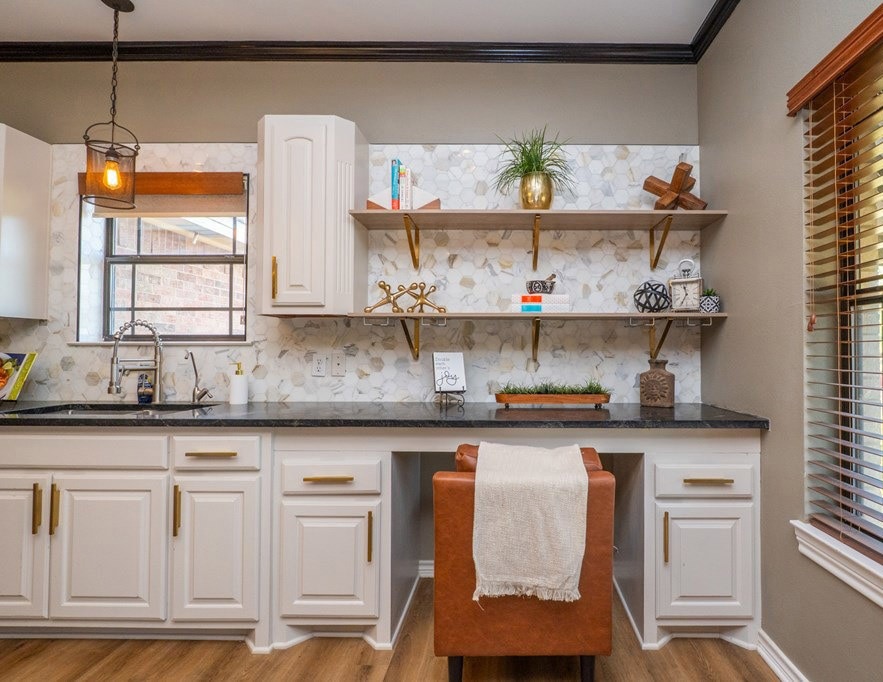 Building Photo - 6013 Stratford Ave