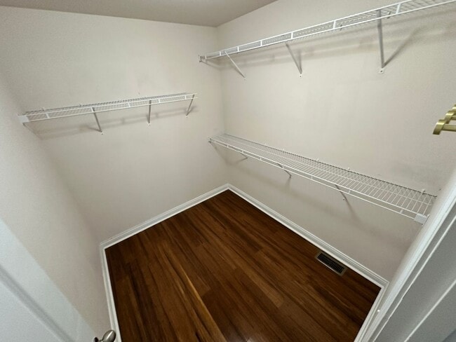 Building Photo - 408 Cunningham Ln