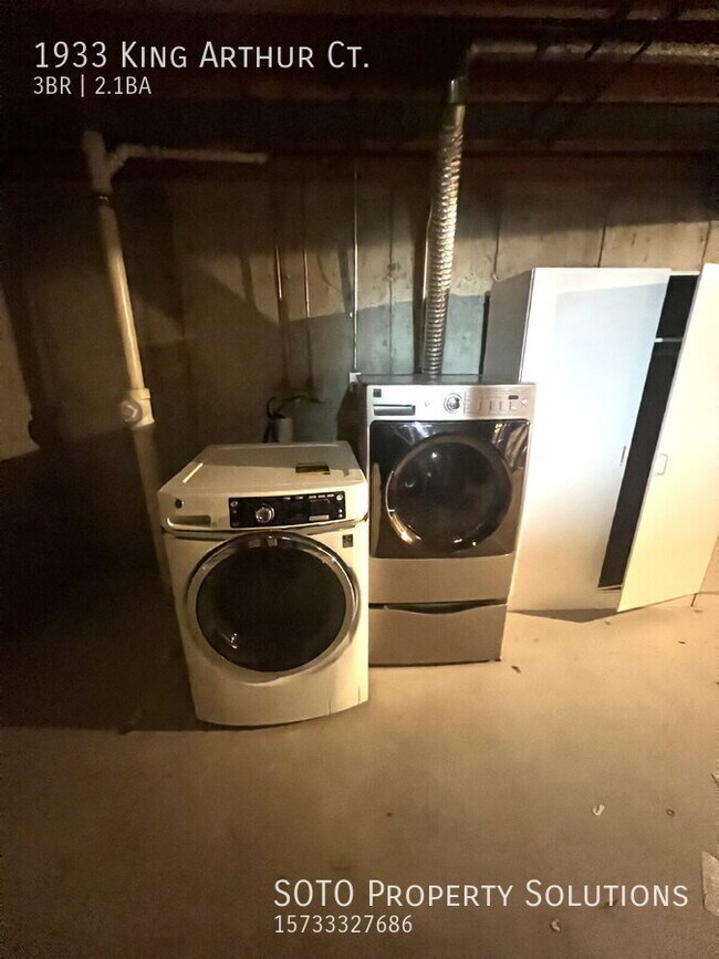 Building Photo - 1933 King Arthur Ct