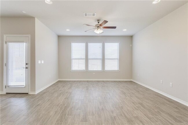 Building Photo - 14202 McCoy Lp