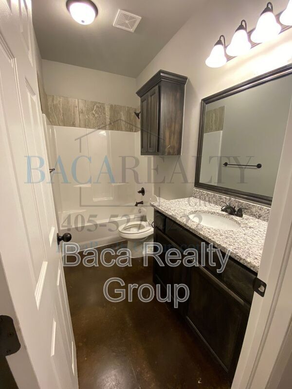 Building Photo - 1758 Eighty-Niner Ter