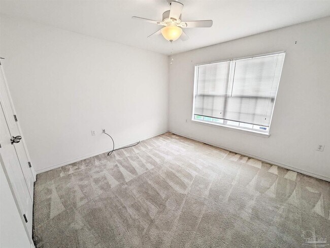 Building Photo - 5915 Bilek Dr