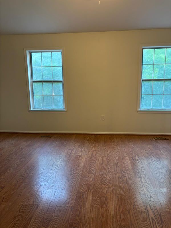 Building Photo - 113 Redwood Dr