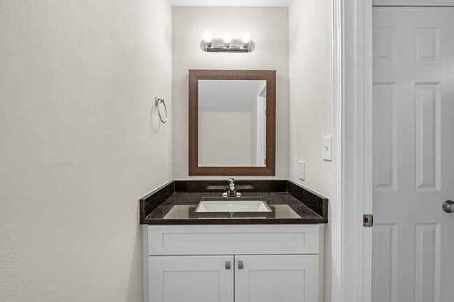 Building Photo - Discover Peaceful Luxury Living in This Stunning 2-Bedroom 1.5 Bath Apartment