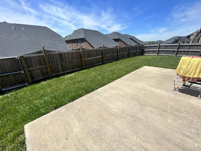 Building Photo - 6004 Tivoli Trail