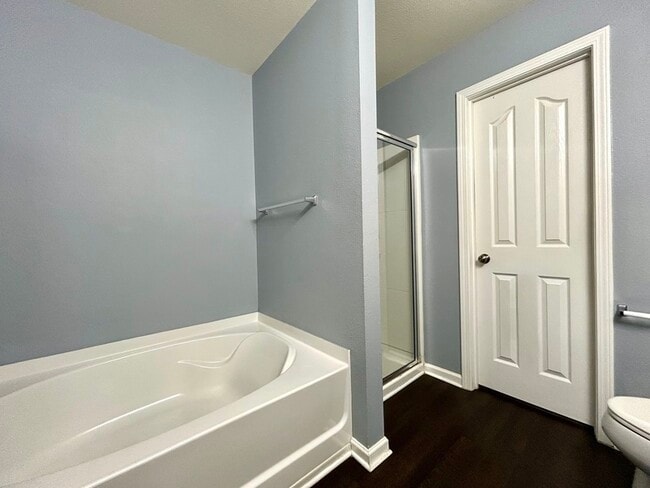 Building Photo - 3987 Tallowtree Ln