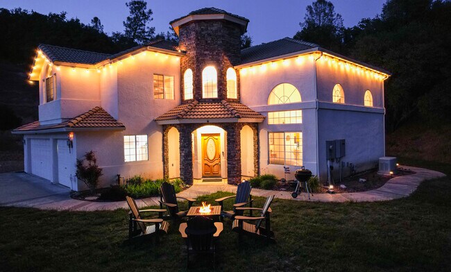 Building Photo - 40423 Big Oak Flat Rd S
