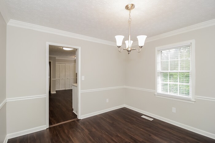 Building Photo - 4296 Alison Jane Dr NE