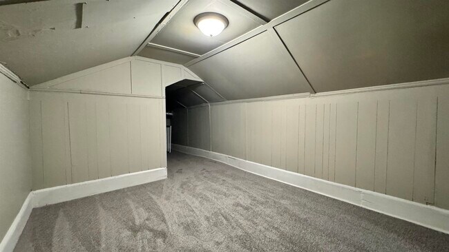 Building Photo - 1114 Azalia St