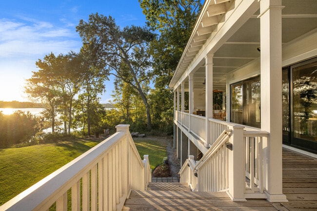 Building Photo - 133 McKelvey Pl