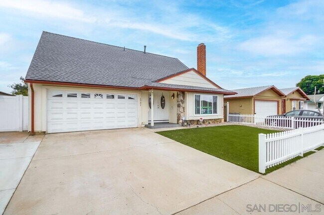 Primary Photo - 5 bedroom Home with Large Private Yard