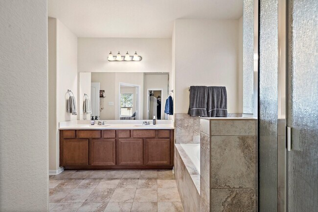 Building Photo - 2815 Bottiglia Wy