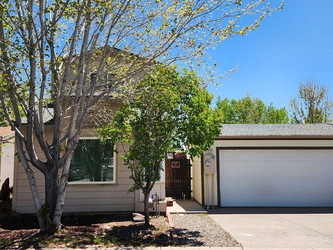Building Photo - COMING SOON! Beautifully Remodeled Home Ne...