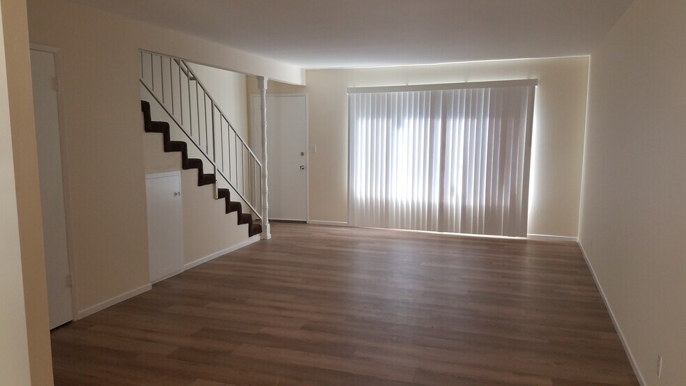 Living Room - 768 Freeman Ave