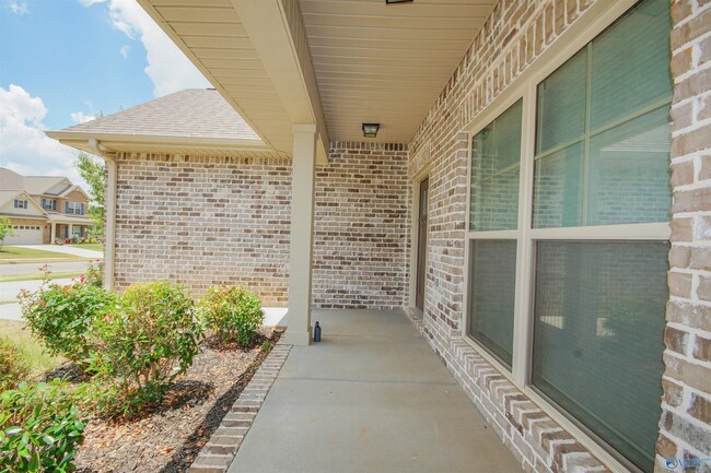 Building Photo - 214 Brighton Park Way
